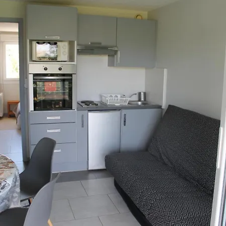 T2 Avec Terrasse A 100m Des Thermes, Wi-fi, Proche Centre De - Fr-1-541-23 *